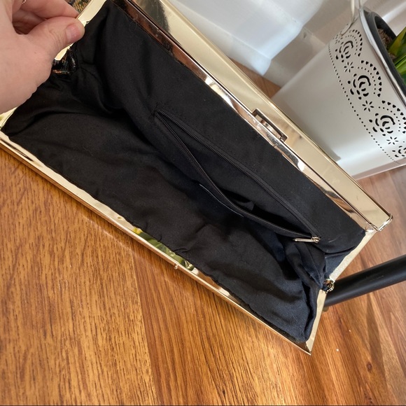 Floral vintage style clutch - Picture 6 of 7